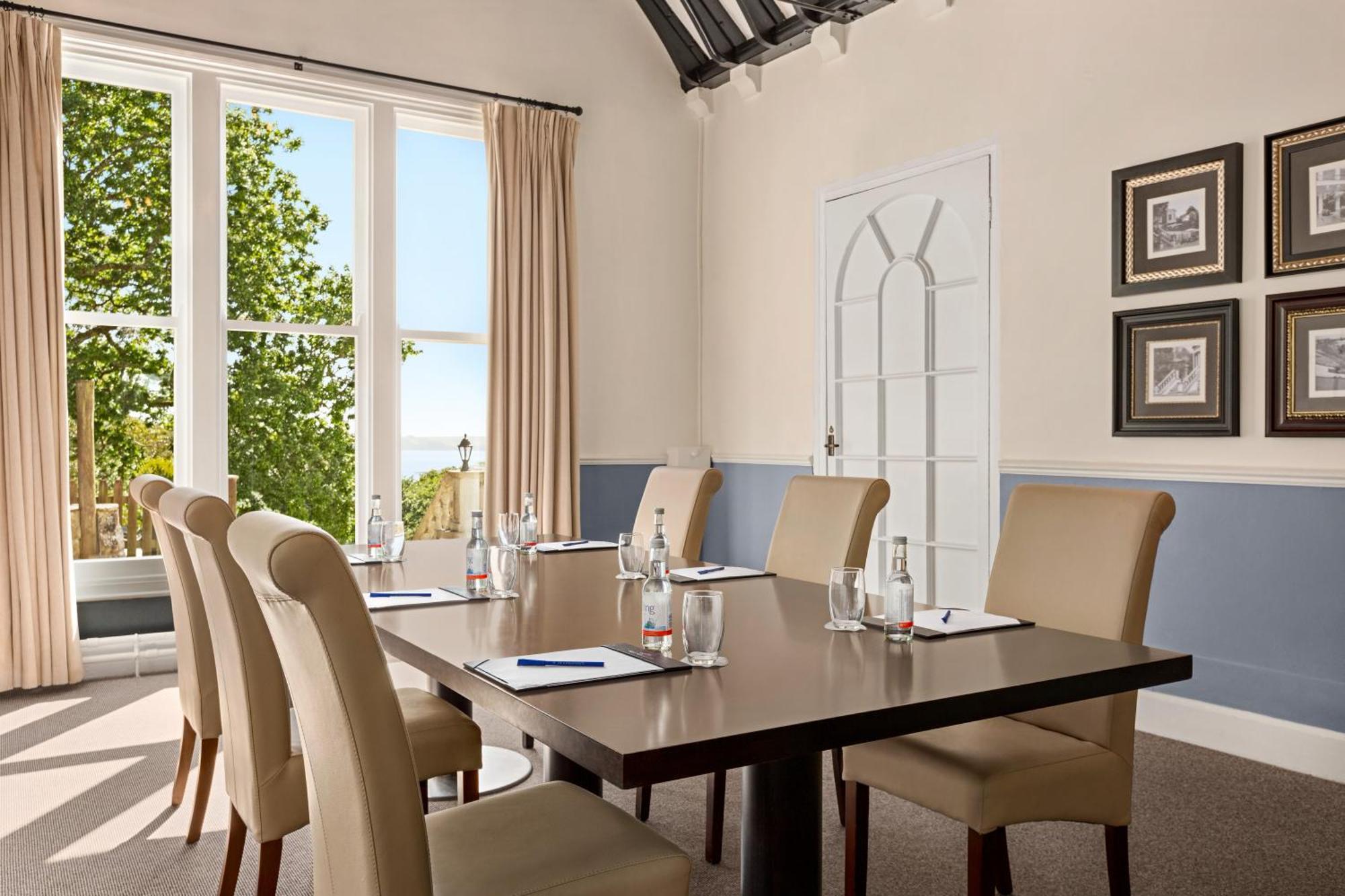 Trenython Manor Resort 포위 외부 사진