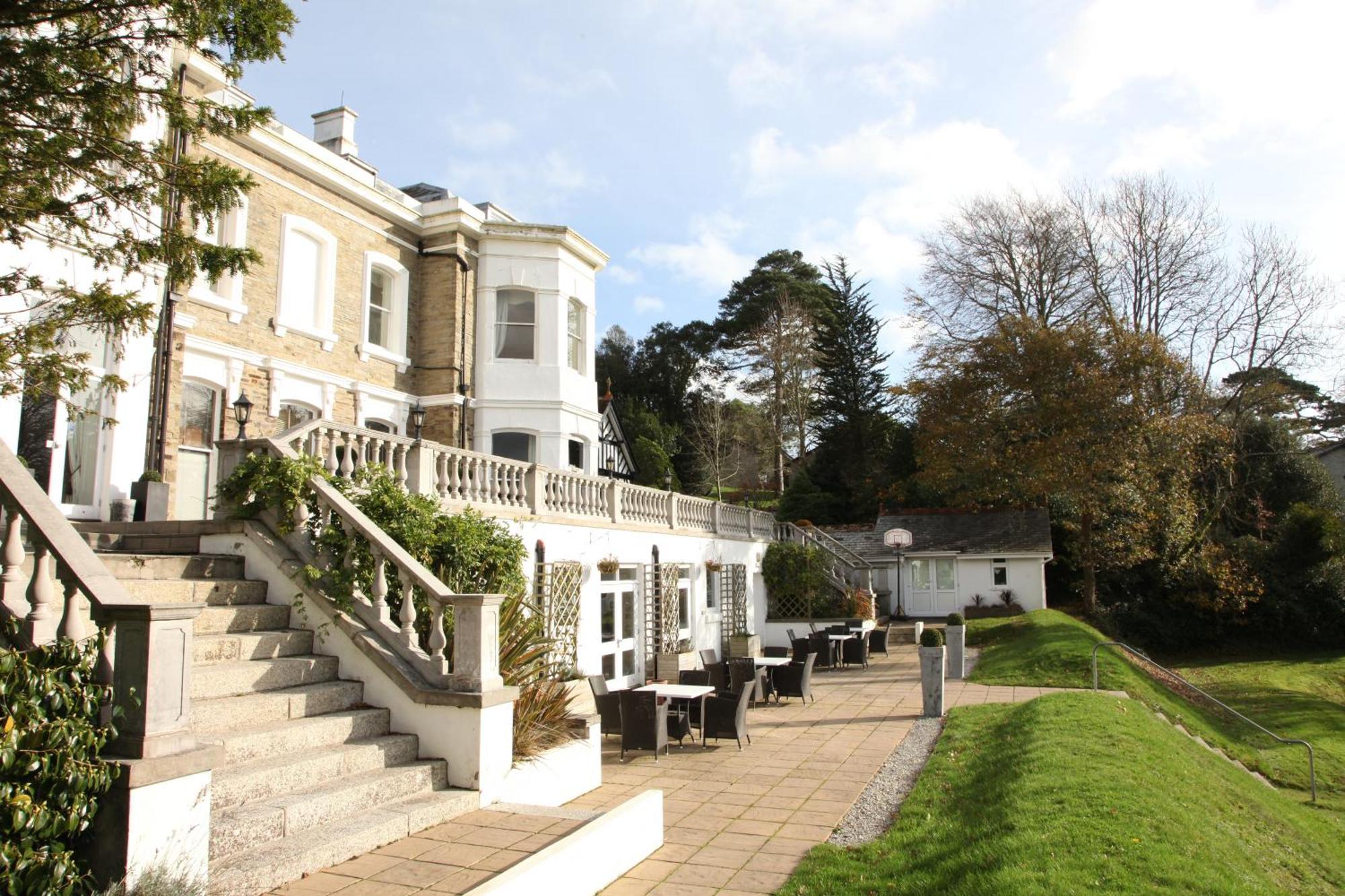 Trenython Manor Resort 포위 외부 사진